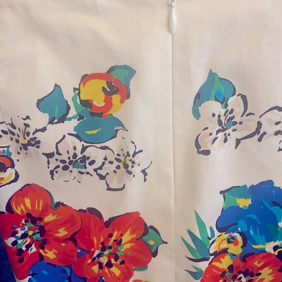 Escada Floral Pencil Skirt - Picture 10 of 13